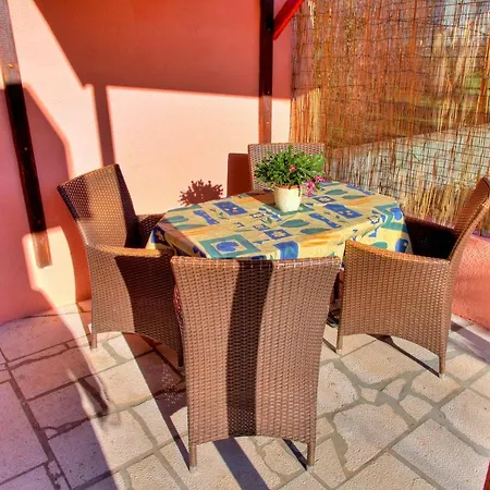Sweet And Cozy Luciano -